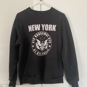 black NY crewneck!